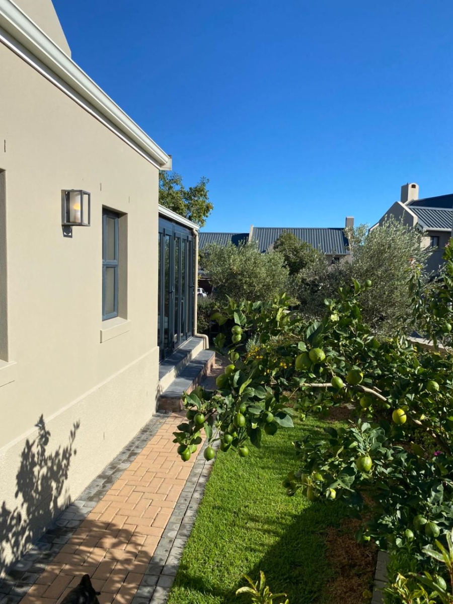 3 Bedroom Property for Sale in Graanendal Western Cape